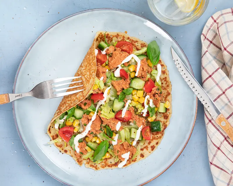 Opskrift på madpandekage med tomatrørt rogn og grønt